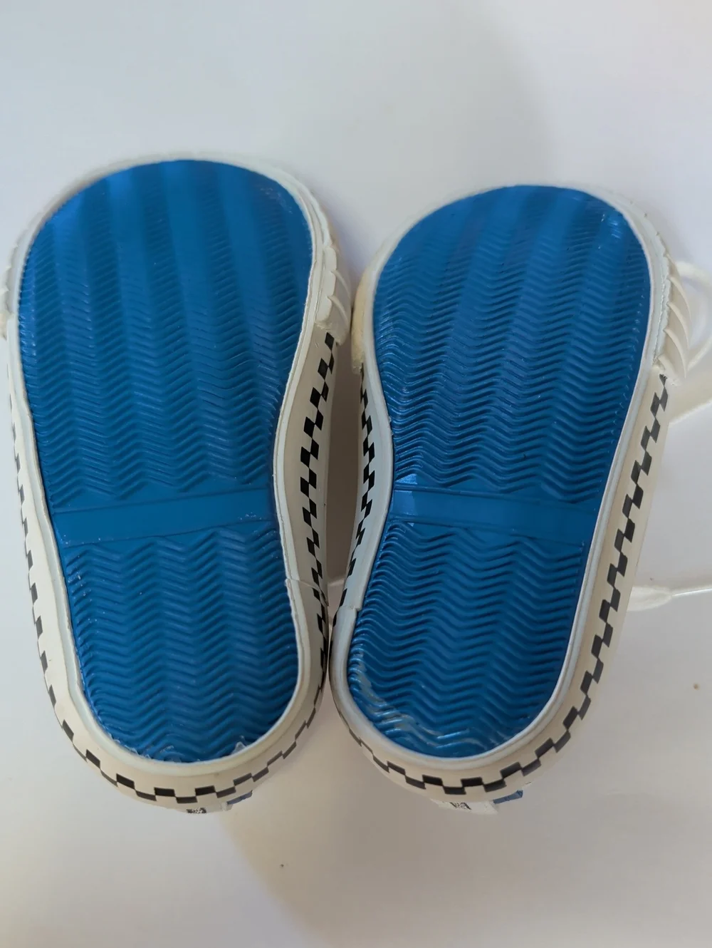 Zara, Kids Mario Kart Sneakers. Euro Sz 19 (3.5-4). *MISSING ONE SHOELACE*